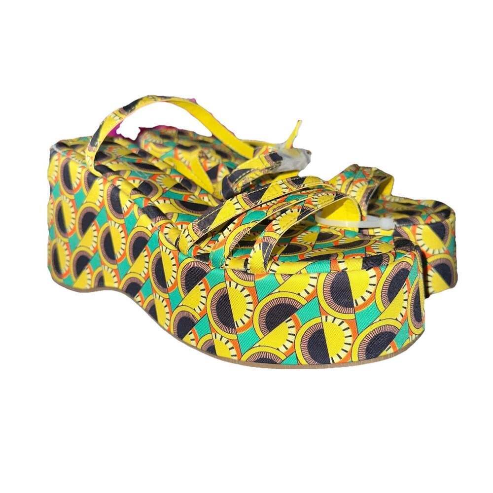 Geometric Pattern Chunky Platform Sandals